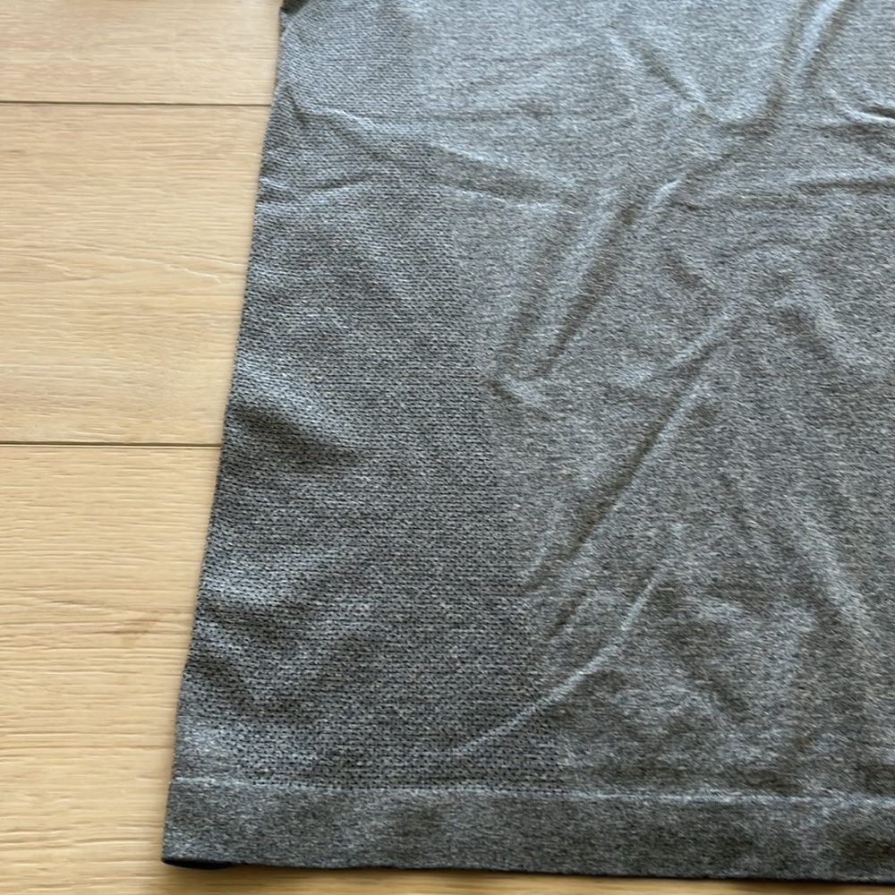Lululemon :: Tee View 5